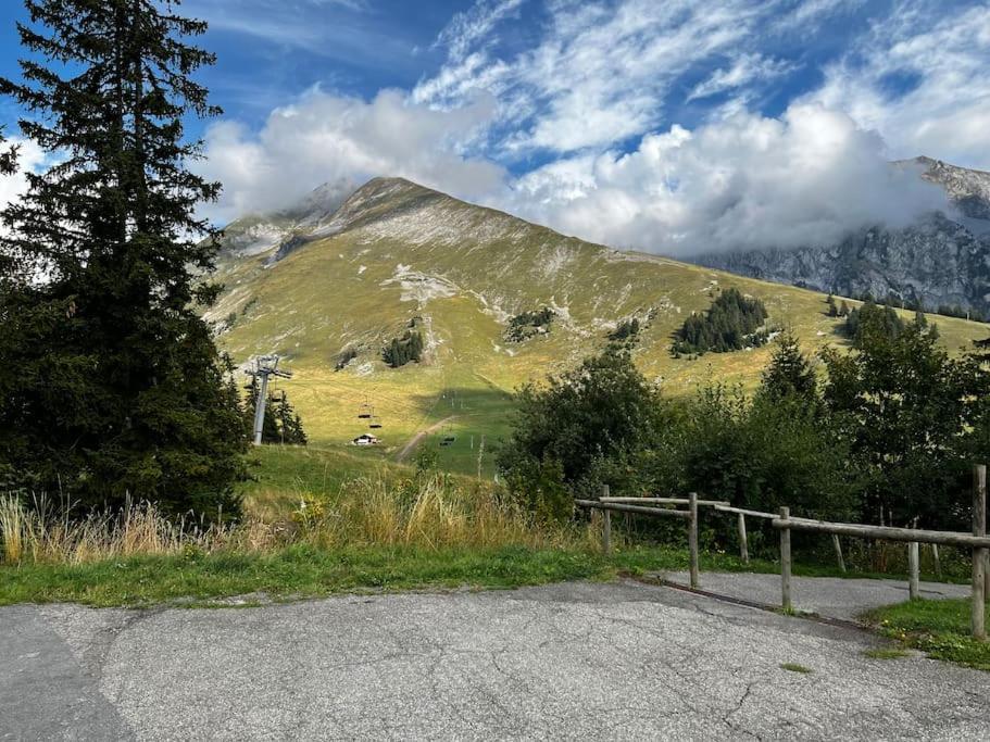 Appartement La Clusaz Avec Terrasse Sur Les Pistes De Ski Manigod Ngoại thất bức ảnh